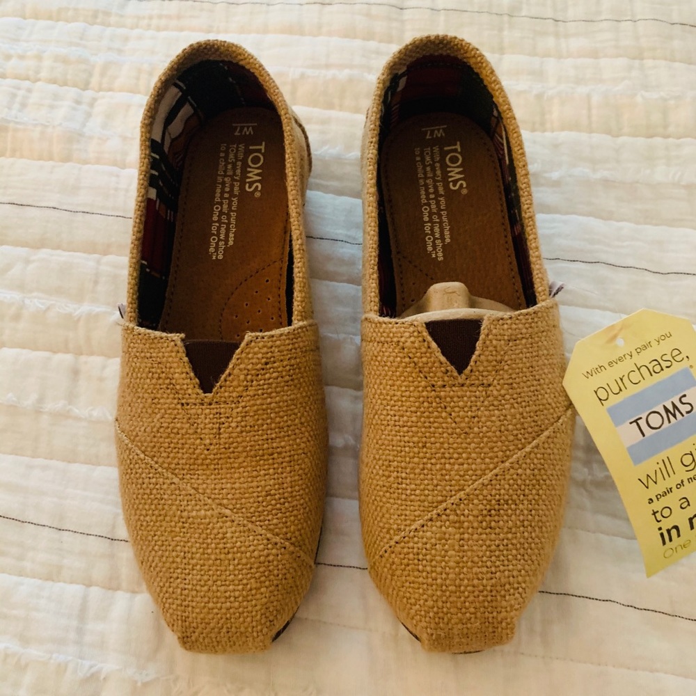 Toms